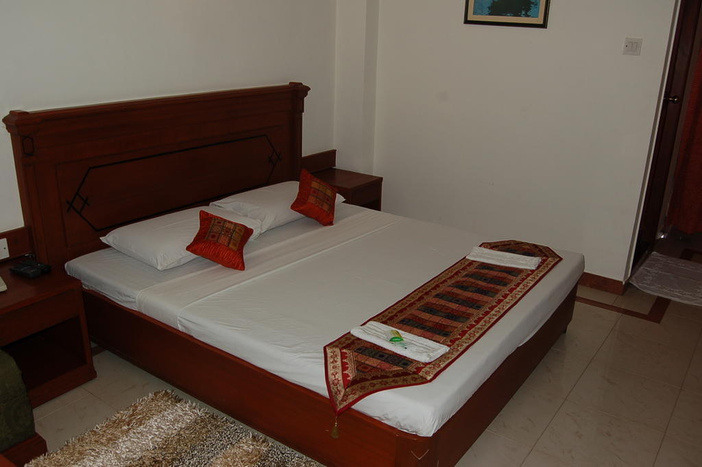 Hotel Kanishka Phg Bangalore Zimmer foto
